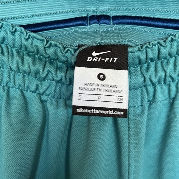 Mens Nike Lebron Basketball Shorts Small - Picture 3 of 3